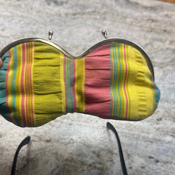 Vintage Polaroid Cool-Ray Sunglasses & Striped Vintage Sunglasses Case - Picture 9 of 11